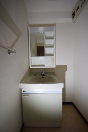 BI CASTLE NAKANOの物件内観写真